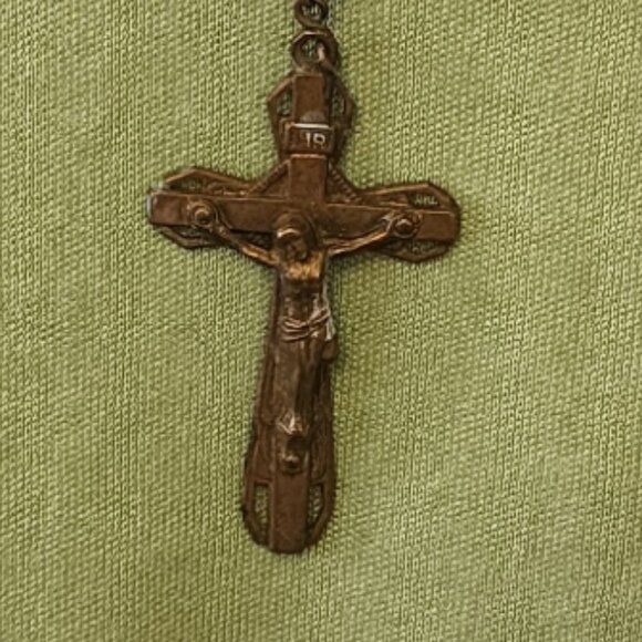 White oval  shaped-faceted white catholic rosary - Picture 4 of 6